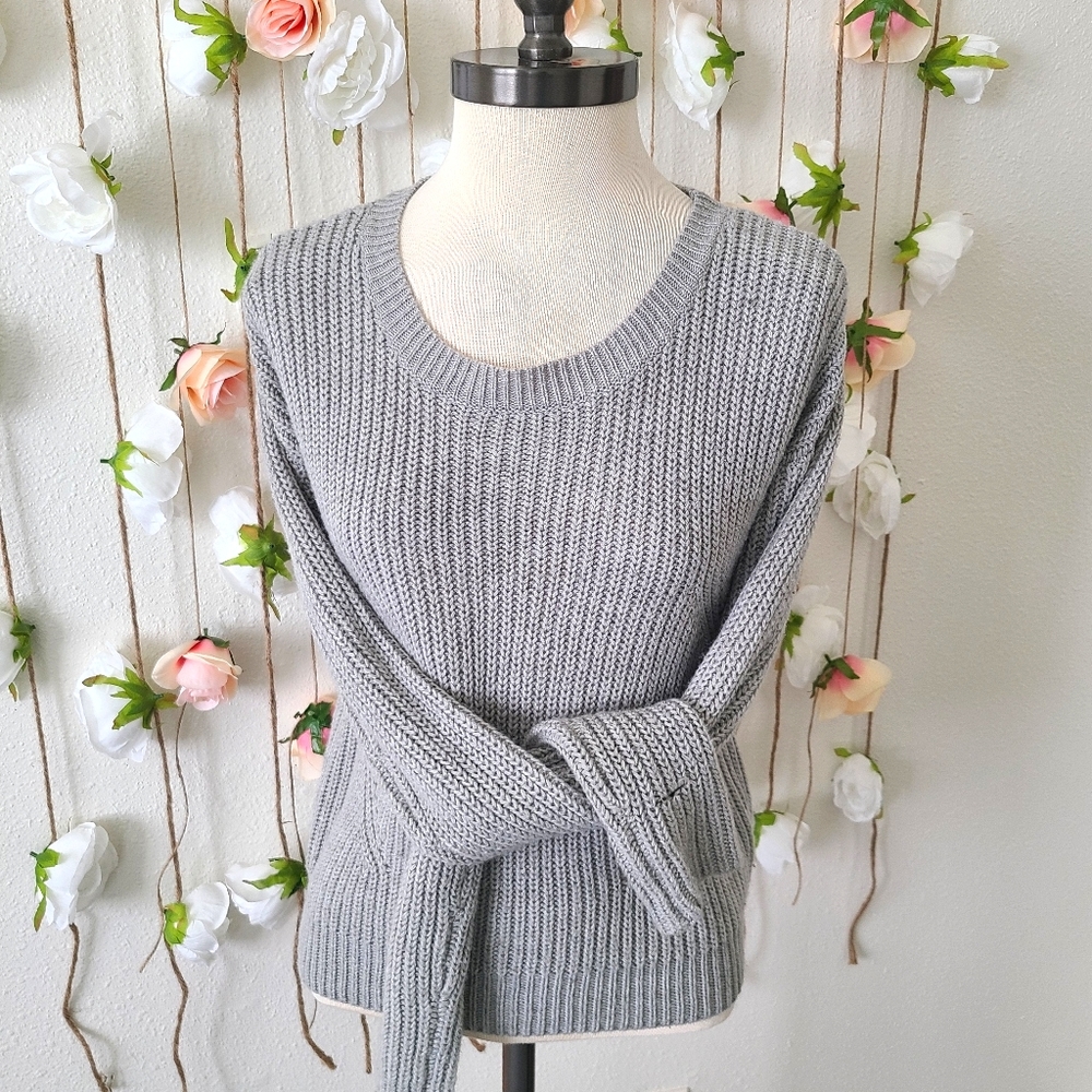 Aeropostale grey sweater